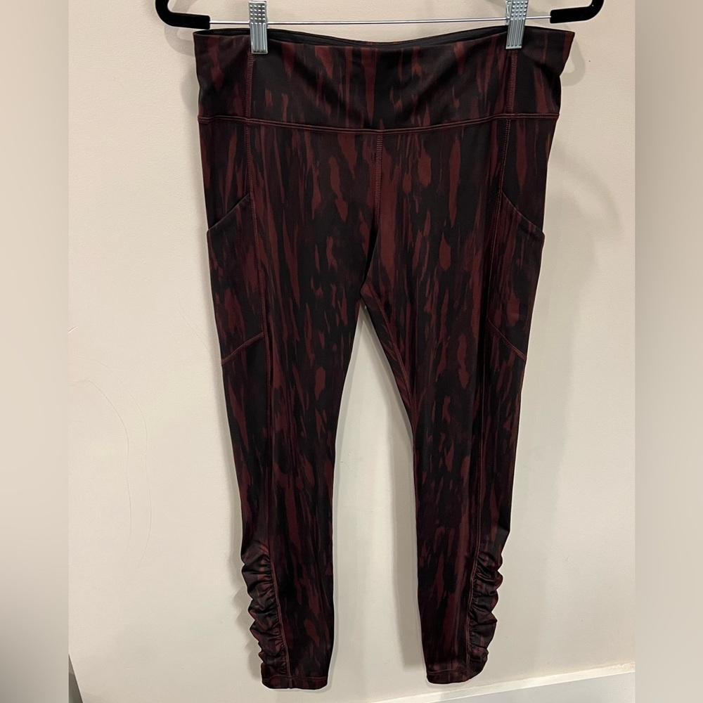 Lululemon Burgundy & Black Patterned Leggings with Pockets